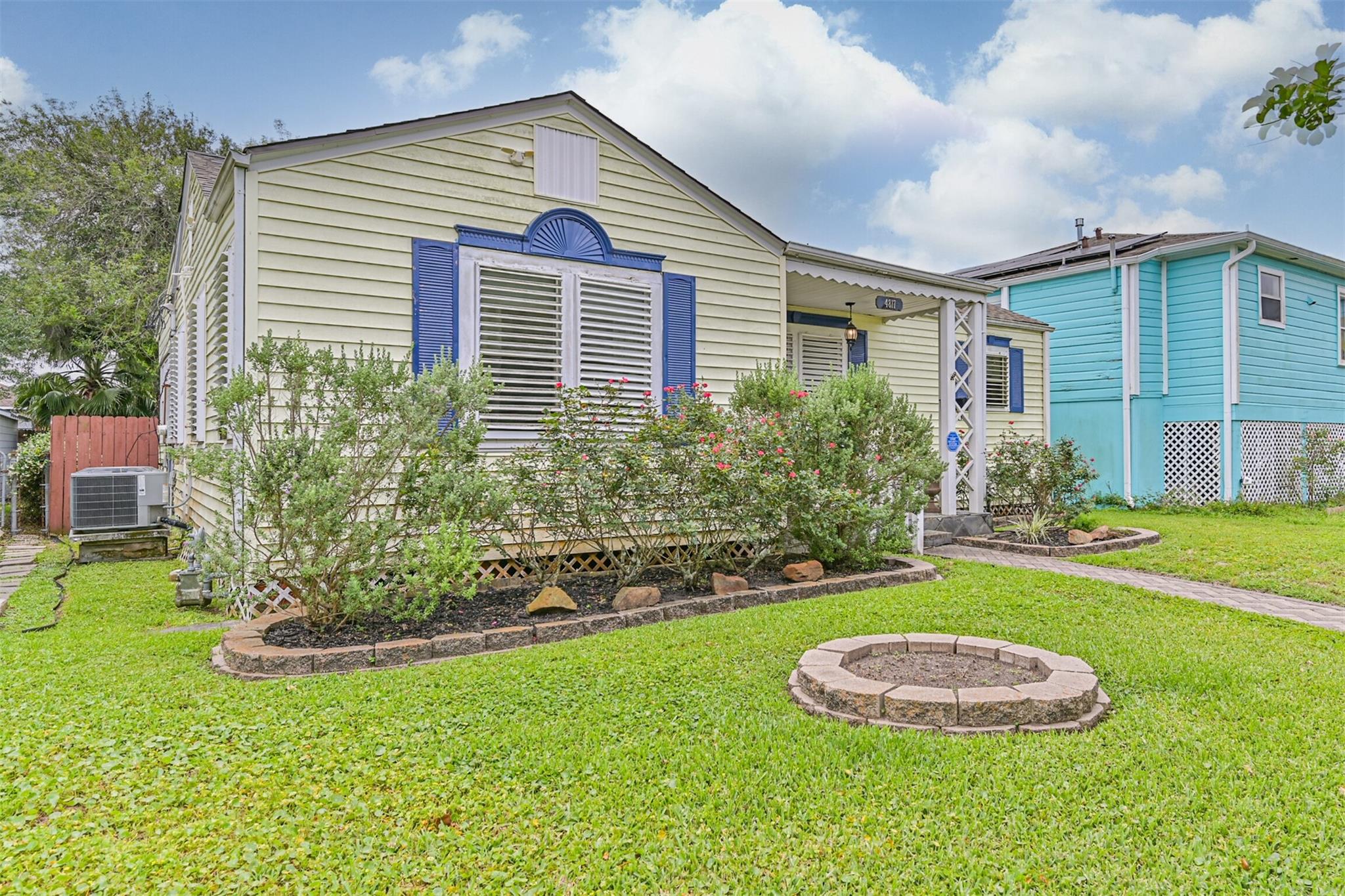 4817 Alamo Drive