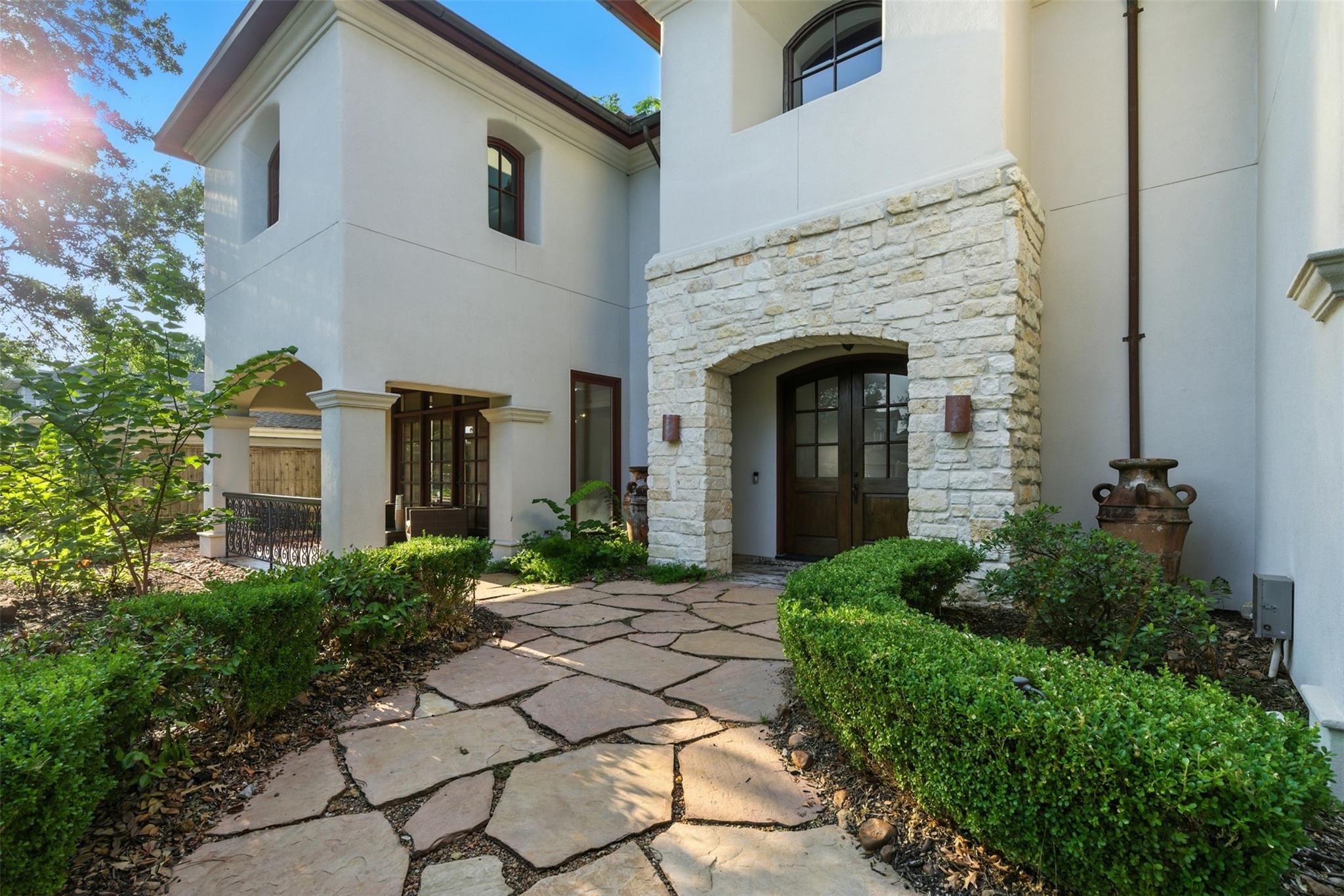 5105 Pocahontas Street