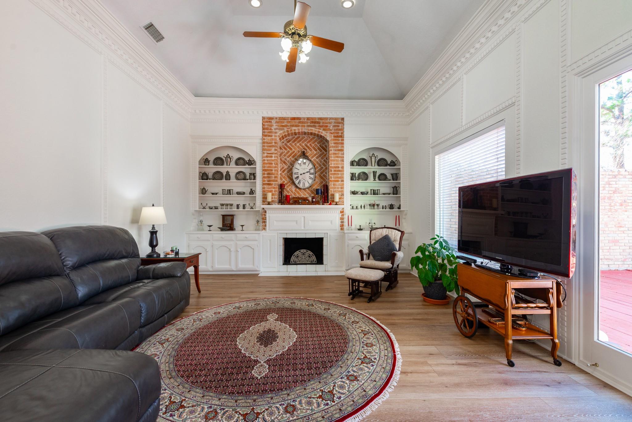1155 Shillington Drive