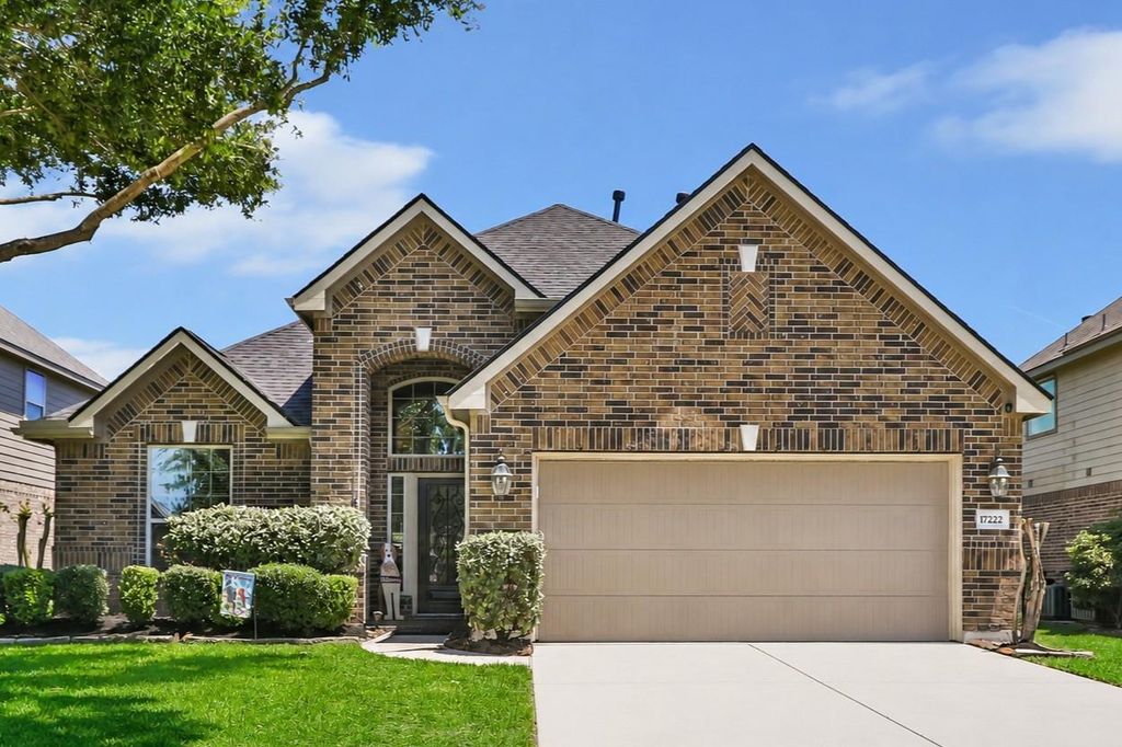 Photo of 17222 Lowell Lake Lane, Humble, TX 77346 (MLS # 52029015)
