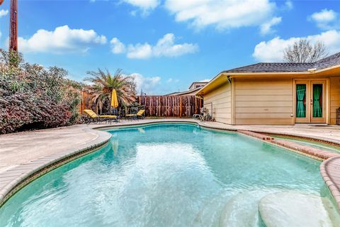 Photo of 3022 Triway Lane, Houston, TX 77043 (MLS # 67024246)