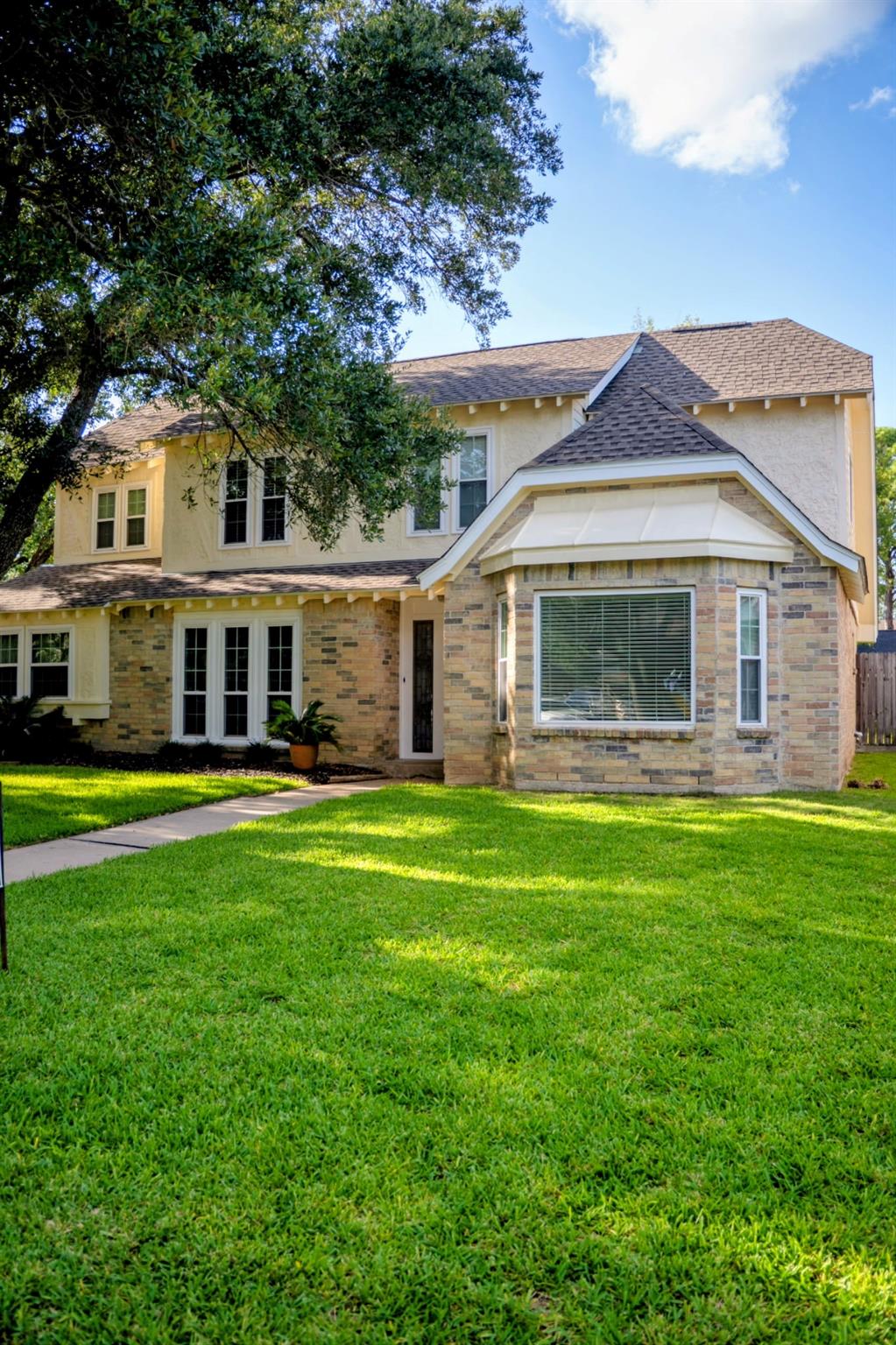 22210 Vobe Ct Court