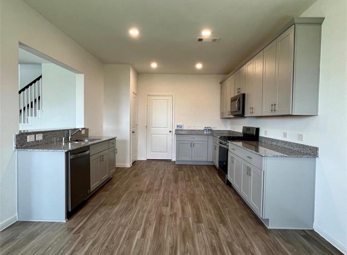 1040 Greenshank Drive