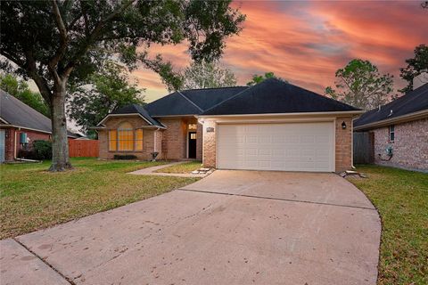Photo of 2109 Eastland Street, League City, TX 77573 (MLS # 56160900)