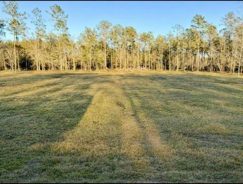 Vacant Land For Sale - 9145 Bear Creek Drive<br/> Kountze, TX 77625