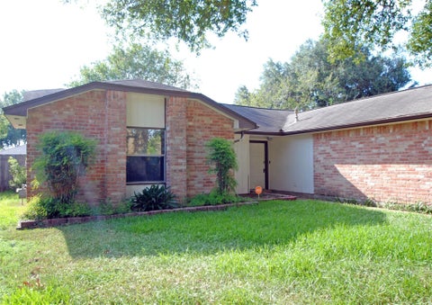 Photo of 2711 Amaranth Drive, Houston, TX 77084 (MLS # 89885634)