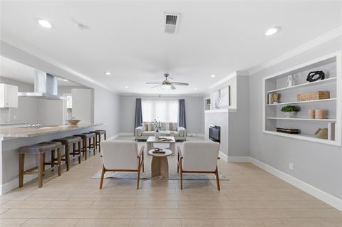 Tiny photo for 218 Faust Lane, Houston, TX 77024 (MLS # 71091354)