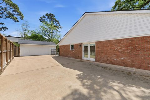 Tiny photo for 218 Faust Lane, Houston, TX 77024 (MLS # 71091354)