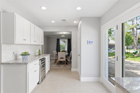 Tiny photo for 218 Faust Lane, Houston, TX 77024 (MLS # 71091354)