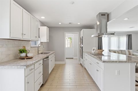 Tiny photo for 218 Faust Lane, Houston, TX 77024 (MLS # 71091354)