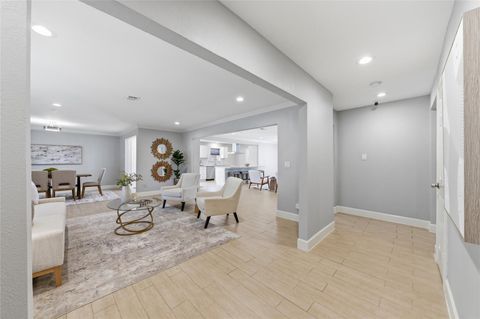 Tiny photo for 218 Faust Lane, Houston, TX 77024 (MLS # 71091354)