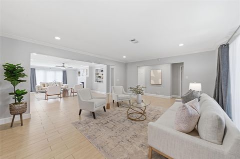 Tiny photo for 218 Faust Lane, Houston, TX 77024 (MLS # 71091354)