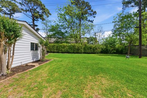 Tiny photo for 218 Faust Lane, Houston, TX 77024 (MLS # 71091354)