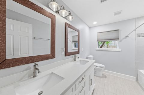 Tiny photo for 218 Faust Lane, Houston, TX 77024 (MLS # 71091354)