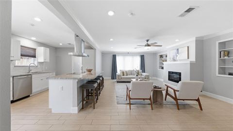 Tiny photo for 218 Faust Lane, Houston, TX 77024 (MLS # 71091354)