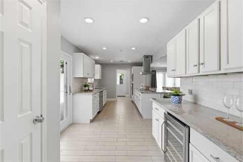 Tiny photo for 218 Faust Lane, Houston, TX 77024 (MLS # 71091354)