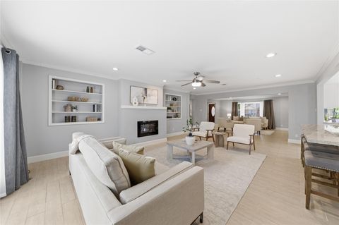 Tiny photo for 218 Faust Lane, Houston, TX 77024 (MLS # 71091354)