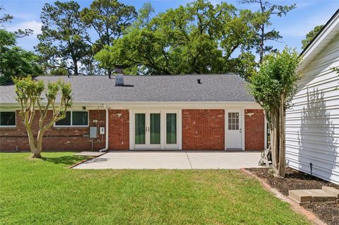 Tiny photo for 218 Faust Lane, Houston, TX 77024 (MLS # 71091354)