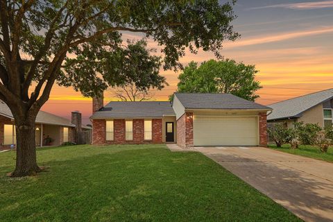 Photo of 4647 Glenvillage Street, Houston, TX 77084 (MLS # 96354650)