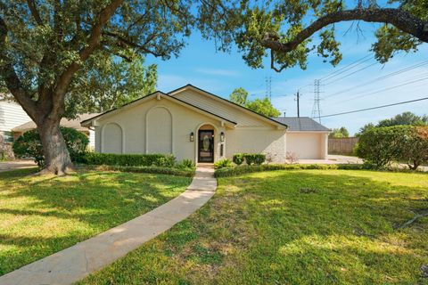 Photo of 2502 Hollow Hook Road, Houston, TX 77080 (MLS # 87265296)