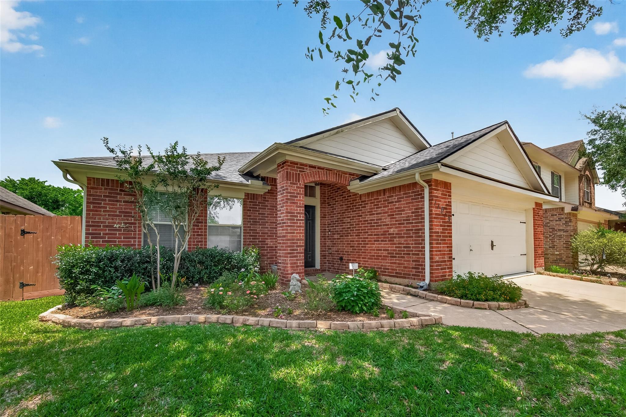 11019 N Auden Circle