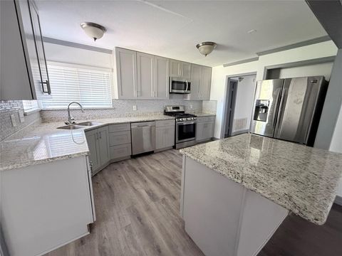 Photo of 3818 Linkwood Drive, Houston, TX 77025 (MLS # 34207495)