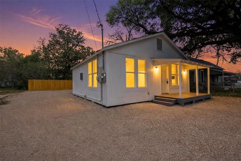 1410 Fannin Street Columbus TX 78934