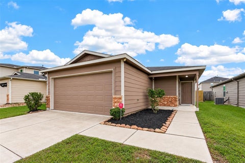 Photo of 2610 Skyview Silver Drive, Houston, TX 77047 (MLS # 18660781)