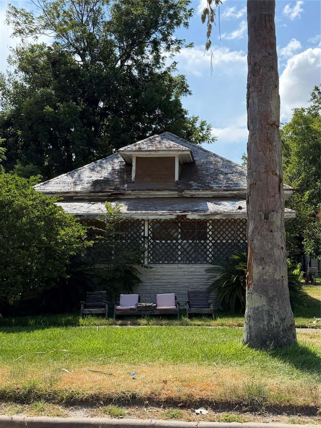 Photo of 515 4th Street, Texas City, TX 77590 (MLS # 11454946)