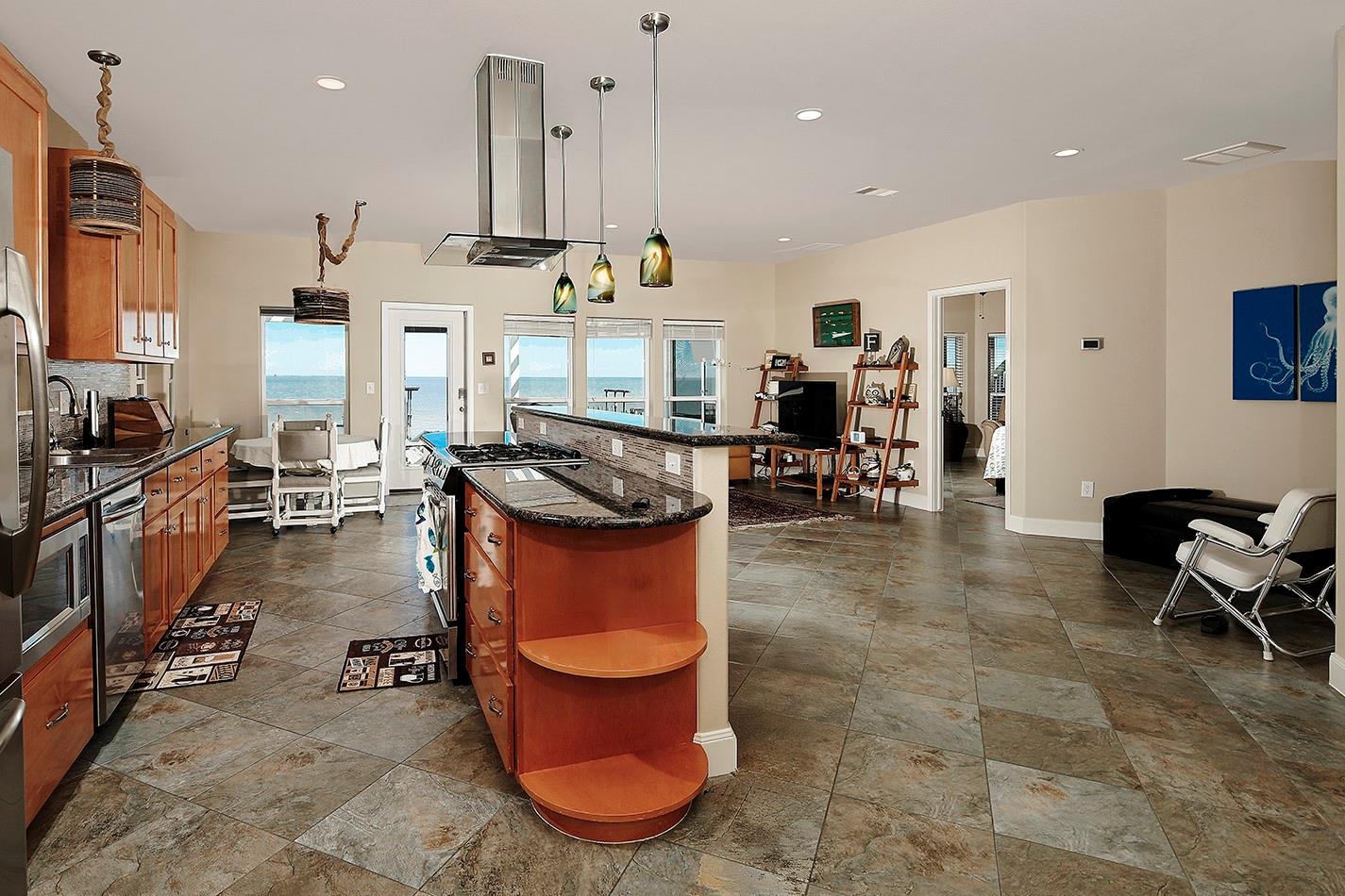 3723 Bayshore Drive