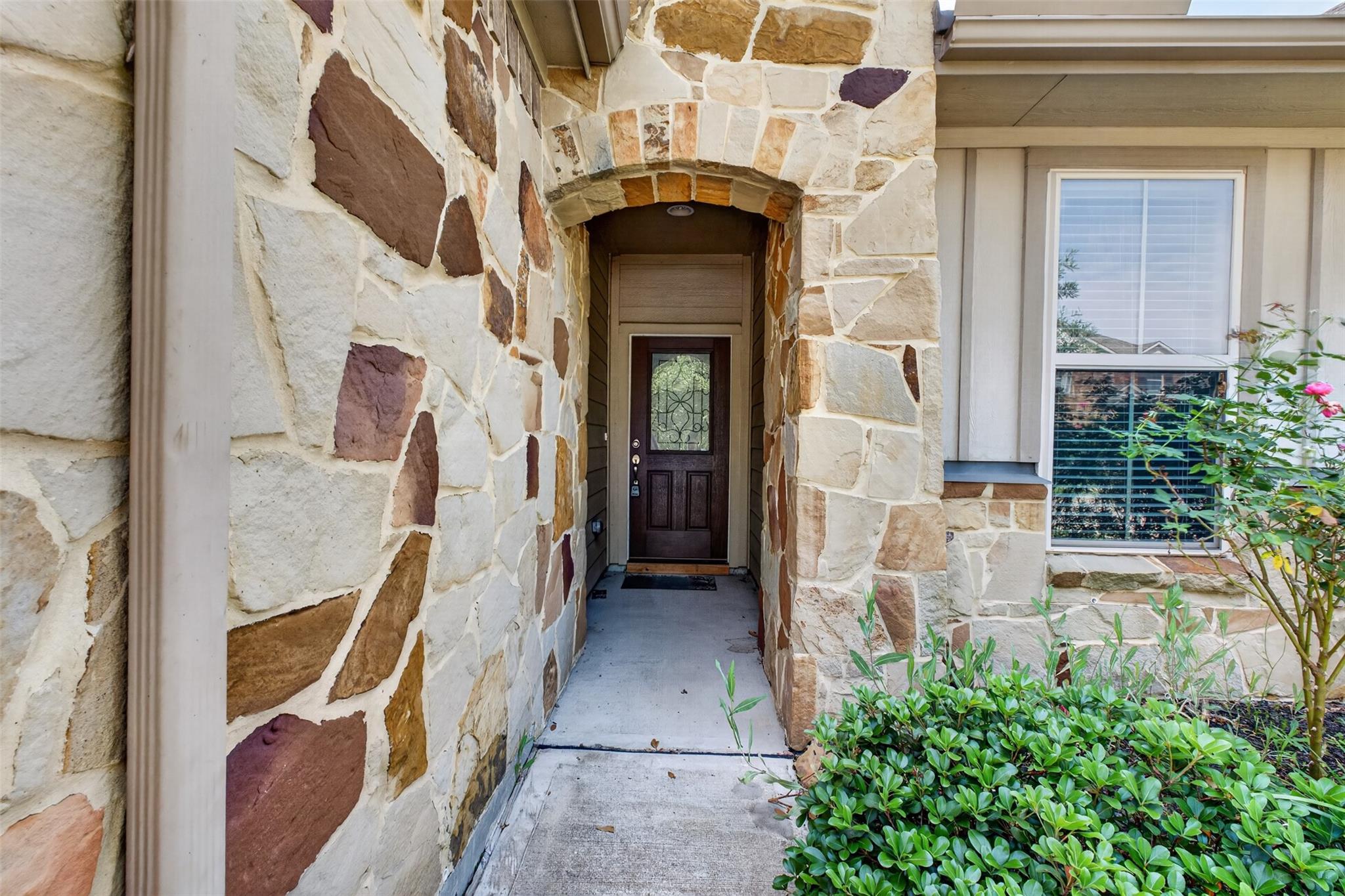 5202 Rue Dela Croix Drive
