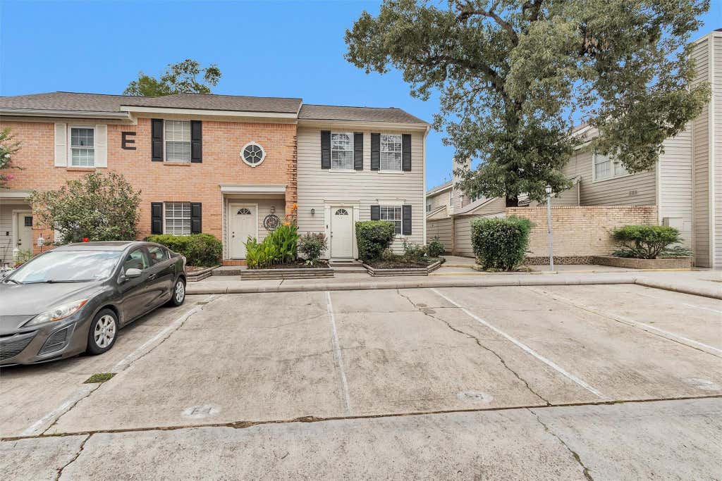 Photo of 2030 Plantation Drive #E4, Conroe, TX 77301 (MLS # 19262874)