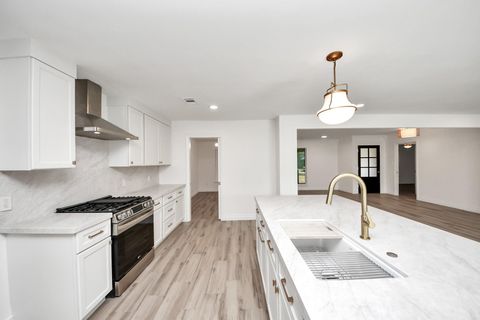 Photo of 10227 Metronome Drive, Houston, TX 77043 (MLS # 72473814)