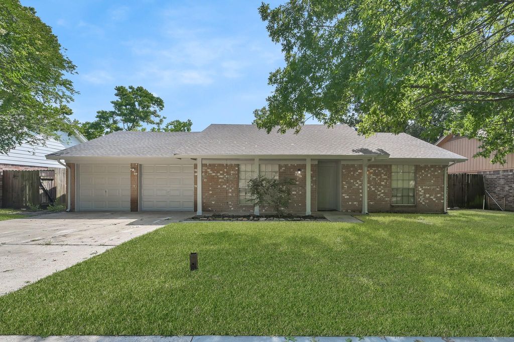 Photo of 29610 Loddington Street, Spring, TX 77386 (MLS # 62611168)