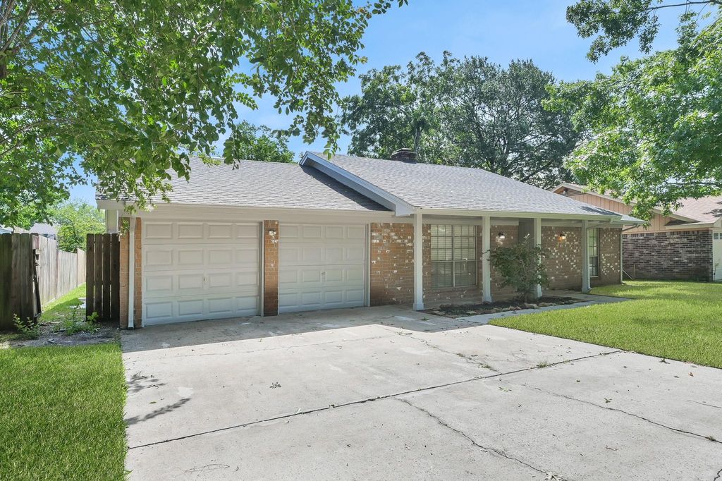 Photo of 29610 Loddington Street, Spring, TX 77386 (MLS # 62611168)