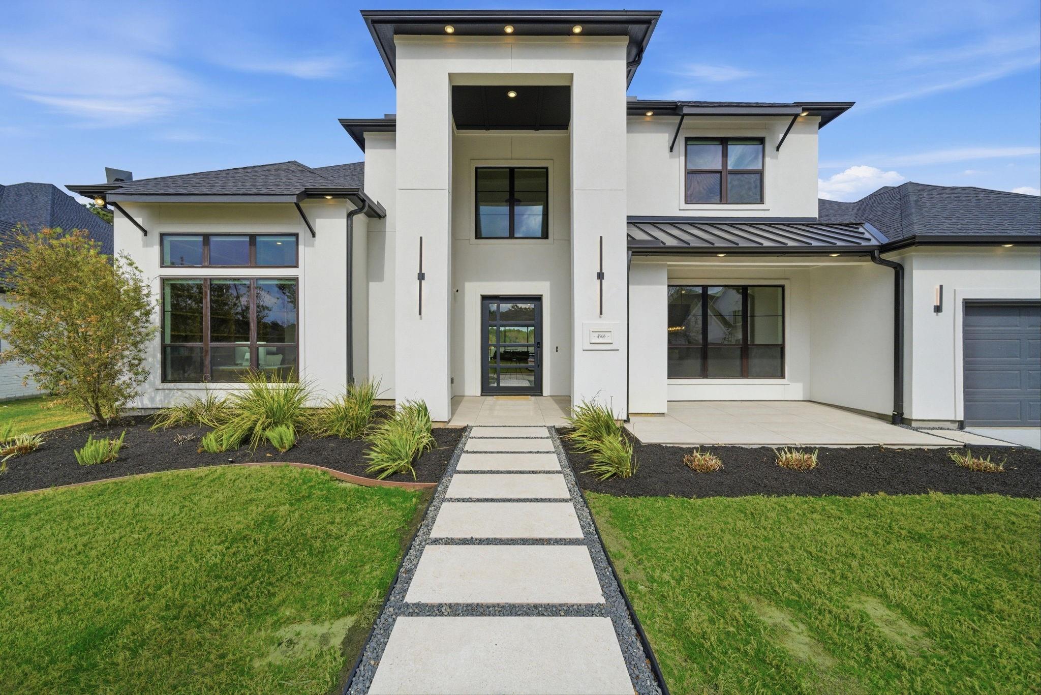 4906 Lagos Lagoon Court