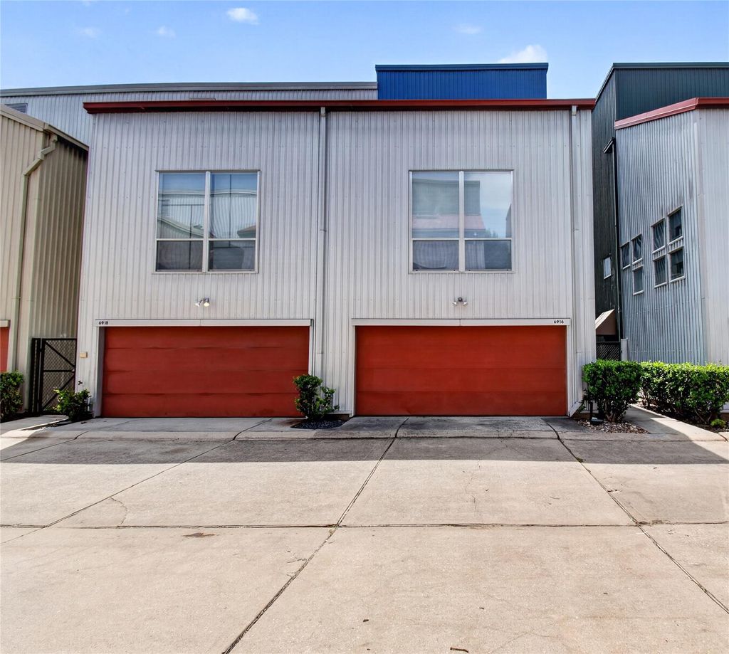 Photo of 6916 Yellowstone Way Drive, Houston, TX 77054 (MLS # 78638556)