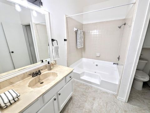 Tiny photo for 17641 Red Oak Drive #641, Houston, TX 77090 (MLS # 7274801)