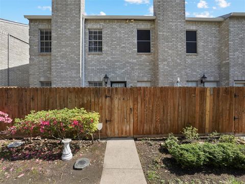 Tiny photo for 17641 Red Oak Drive #641, Houston, TX 77090 (MLS # 7274801)