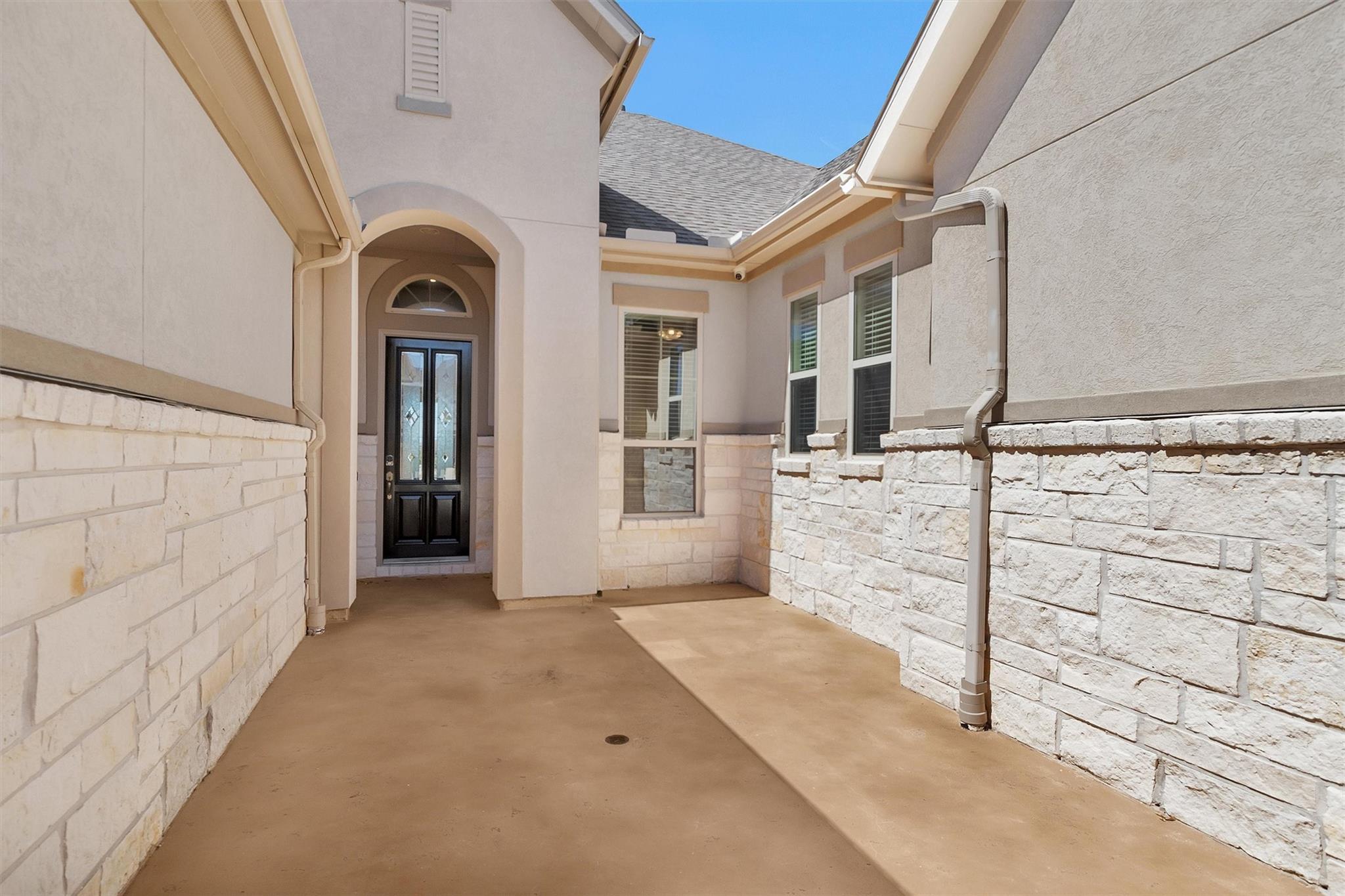 20707 Stillhaven Road