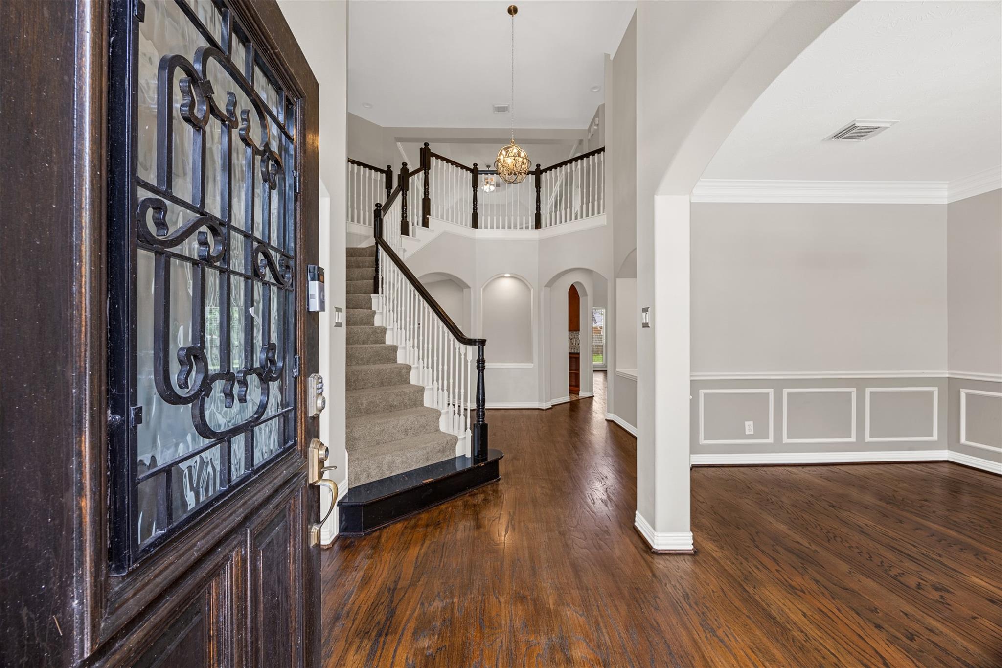 6 Villa Canyon Place