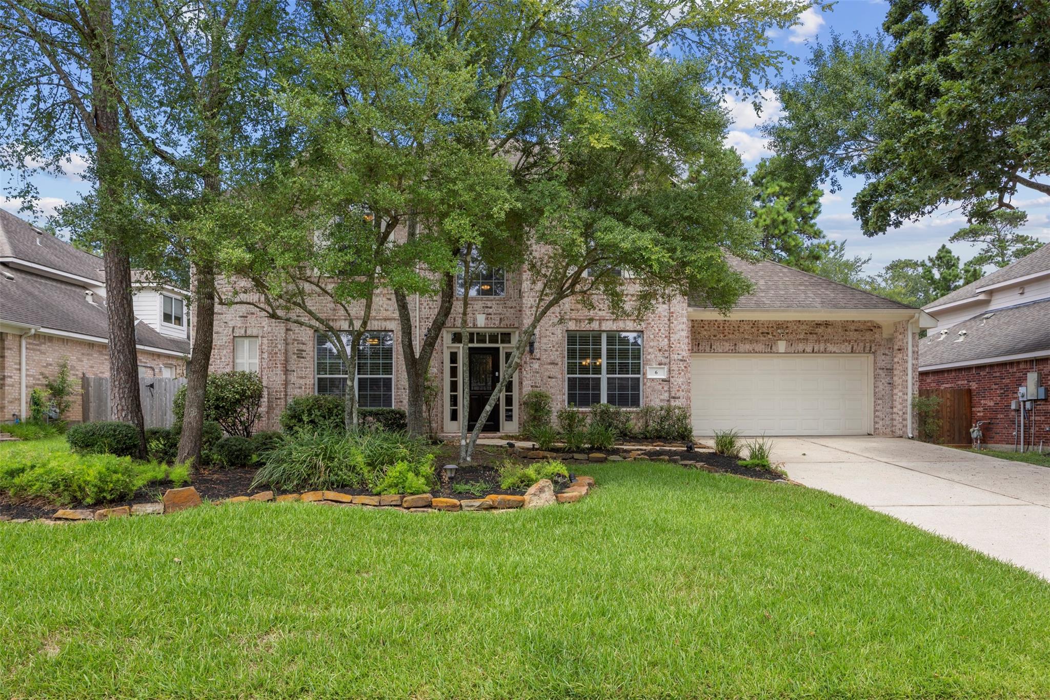 6 Villa Canyon Place
