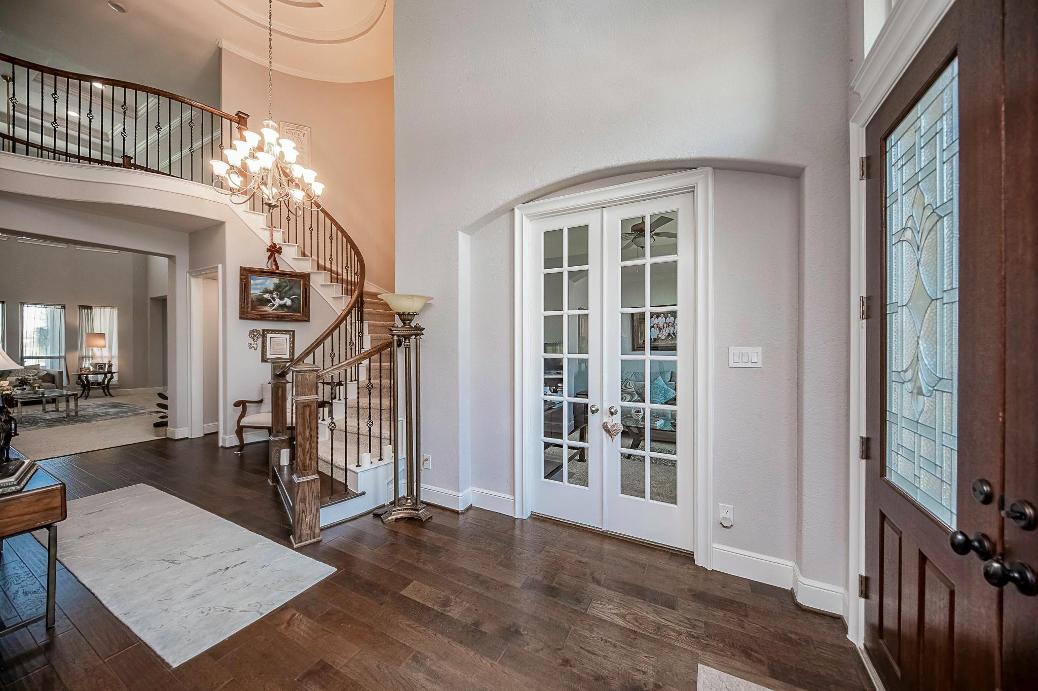 2714 Cranbrook Terrace Lane