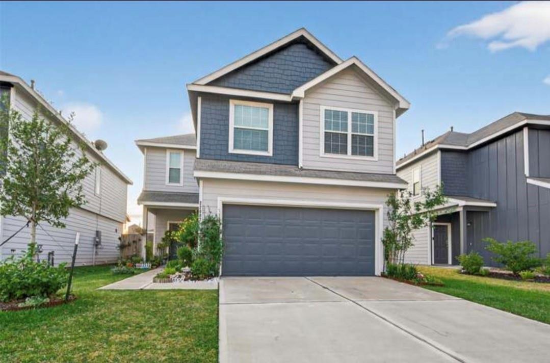 22007 King Heights Lane