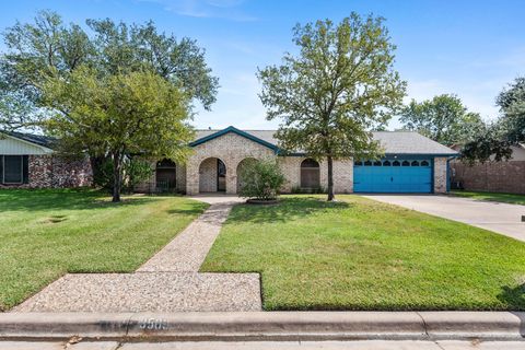 Photo of 3509 Oak Hill Drive, Bryan, TX 77802 (MLS # 2356833)