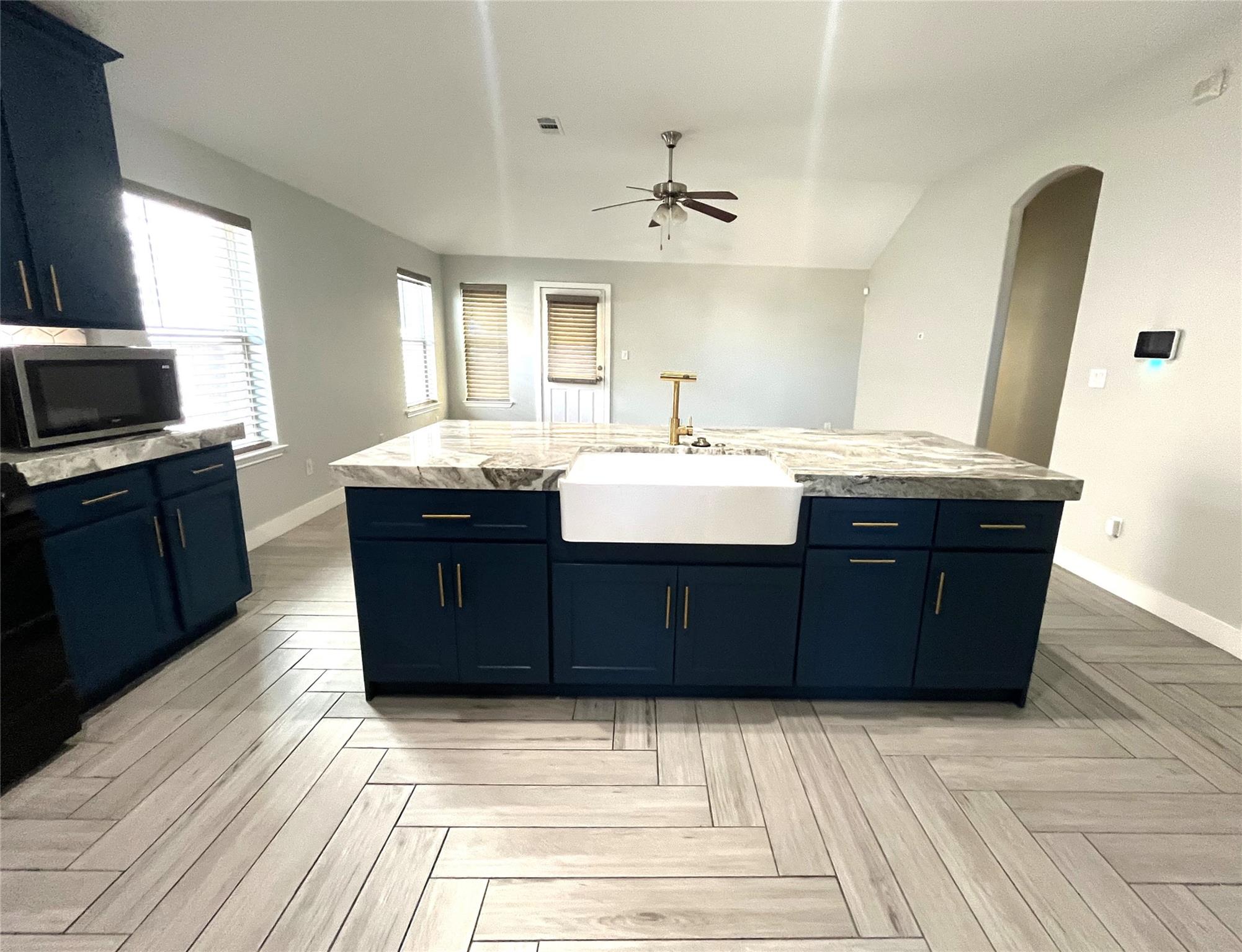 8603 W Highlands Crossing