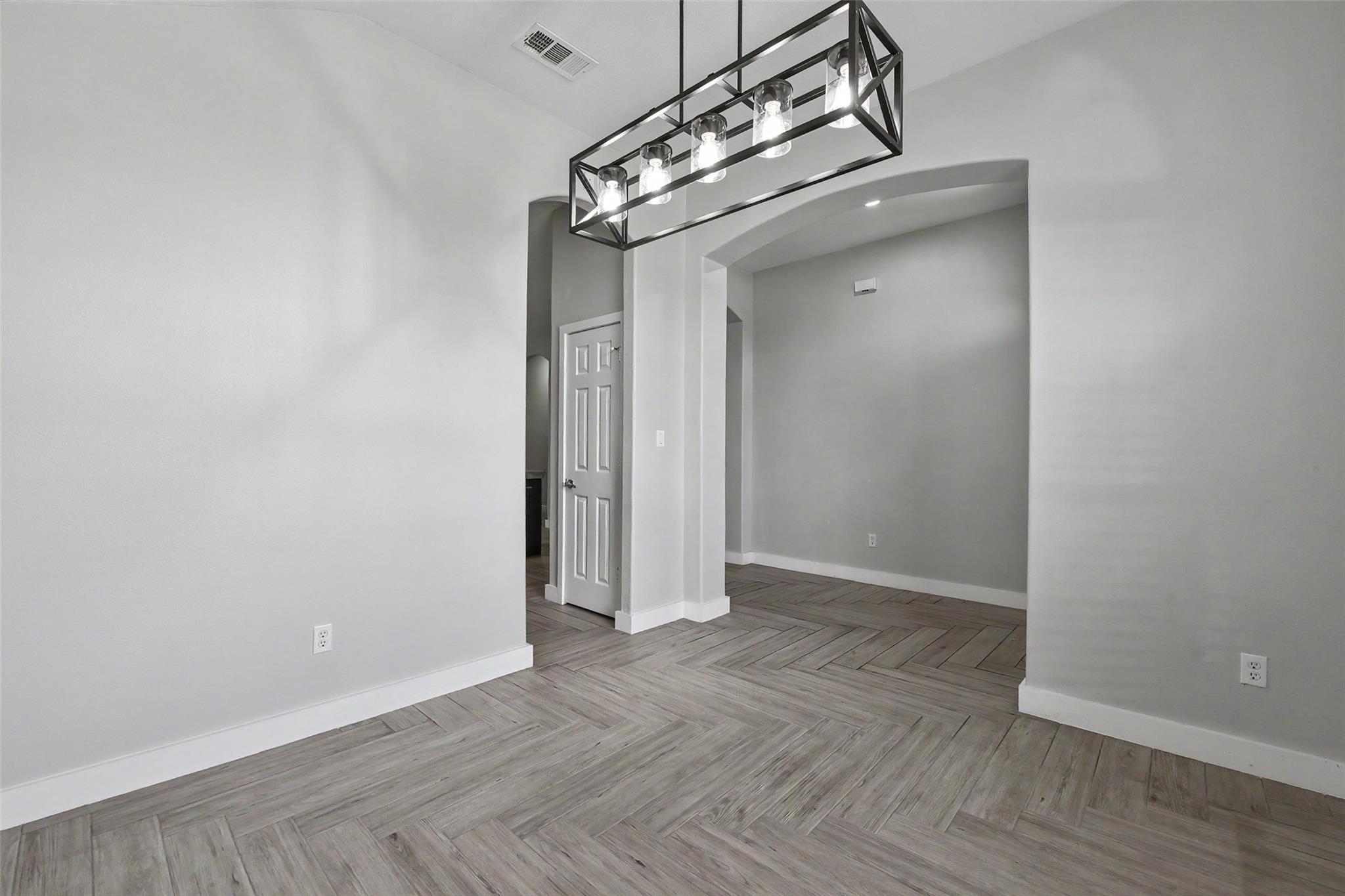 8603 W Highlands Crossing