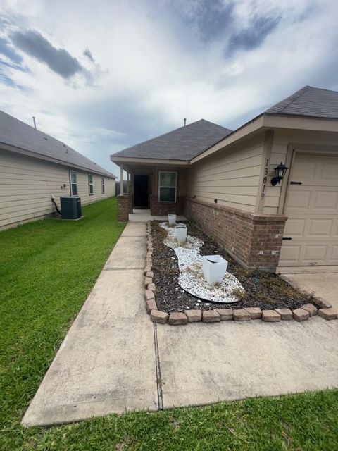 Photo of 13019 Italian Cypress Trail, Houston, TX 77044 (MLS # 70998198)