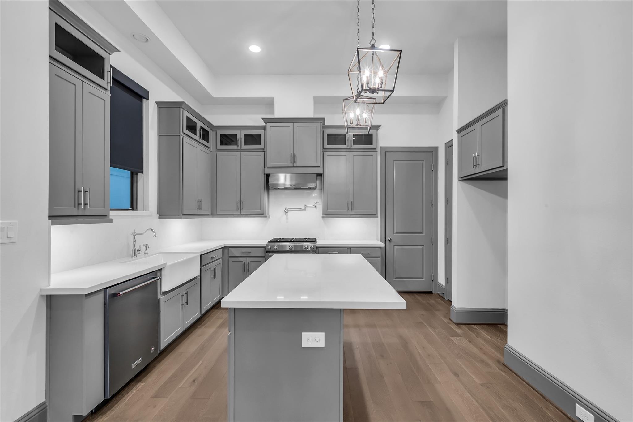 1906 W 25th Street
