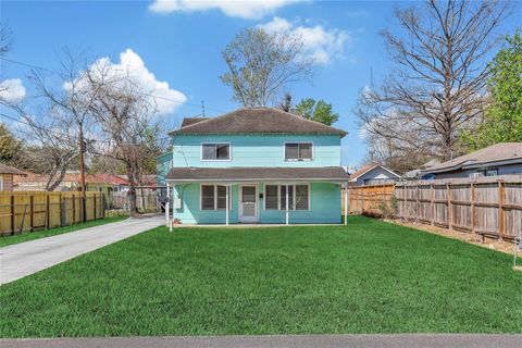 Photo of 7115 Roswell Street, Houston, TX 77022 (MLS # 42886949)